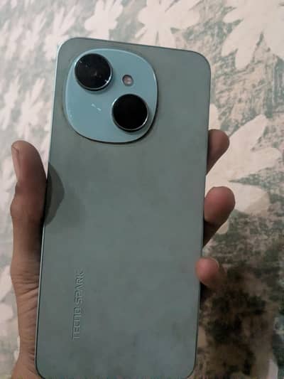 Tecno Spark Go 1