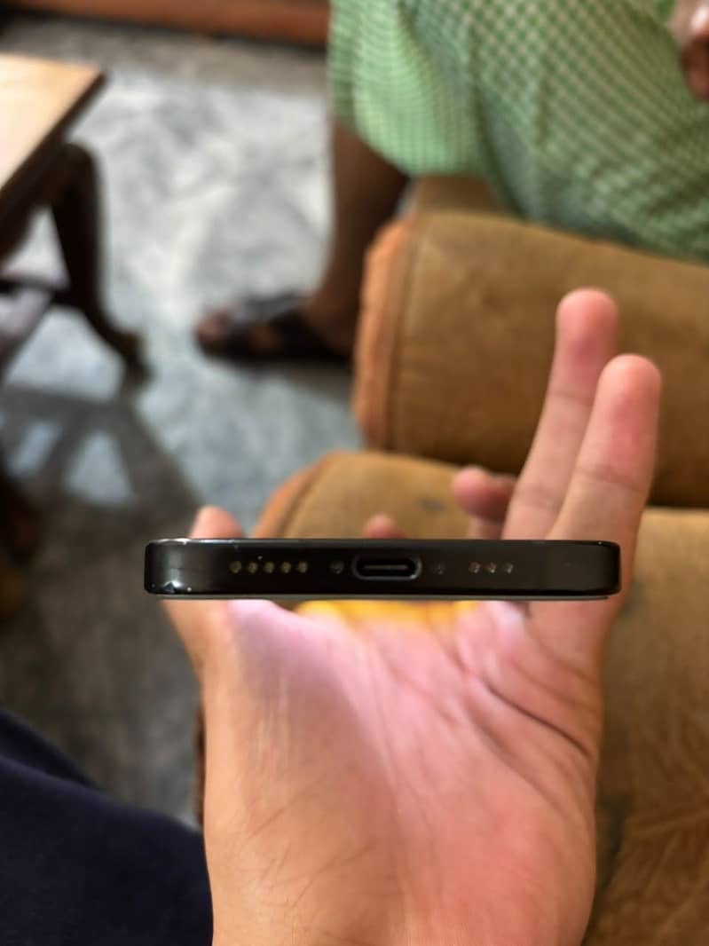 Apple iPhone 15 3