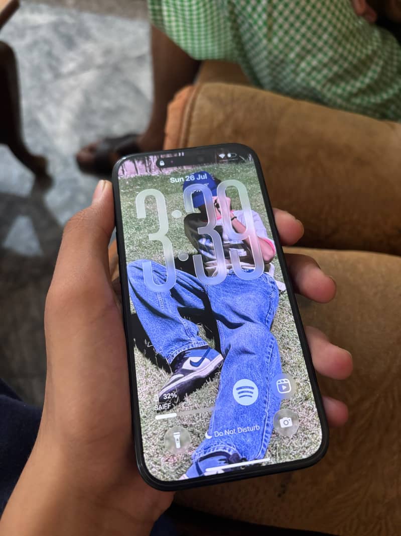 Apple iPhone 15 6