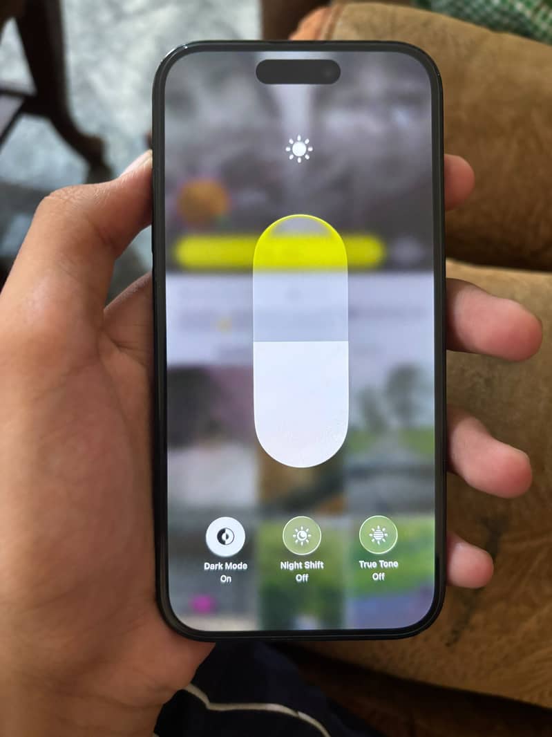 Apple iPhone 15 9