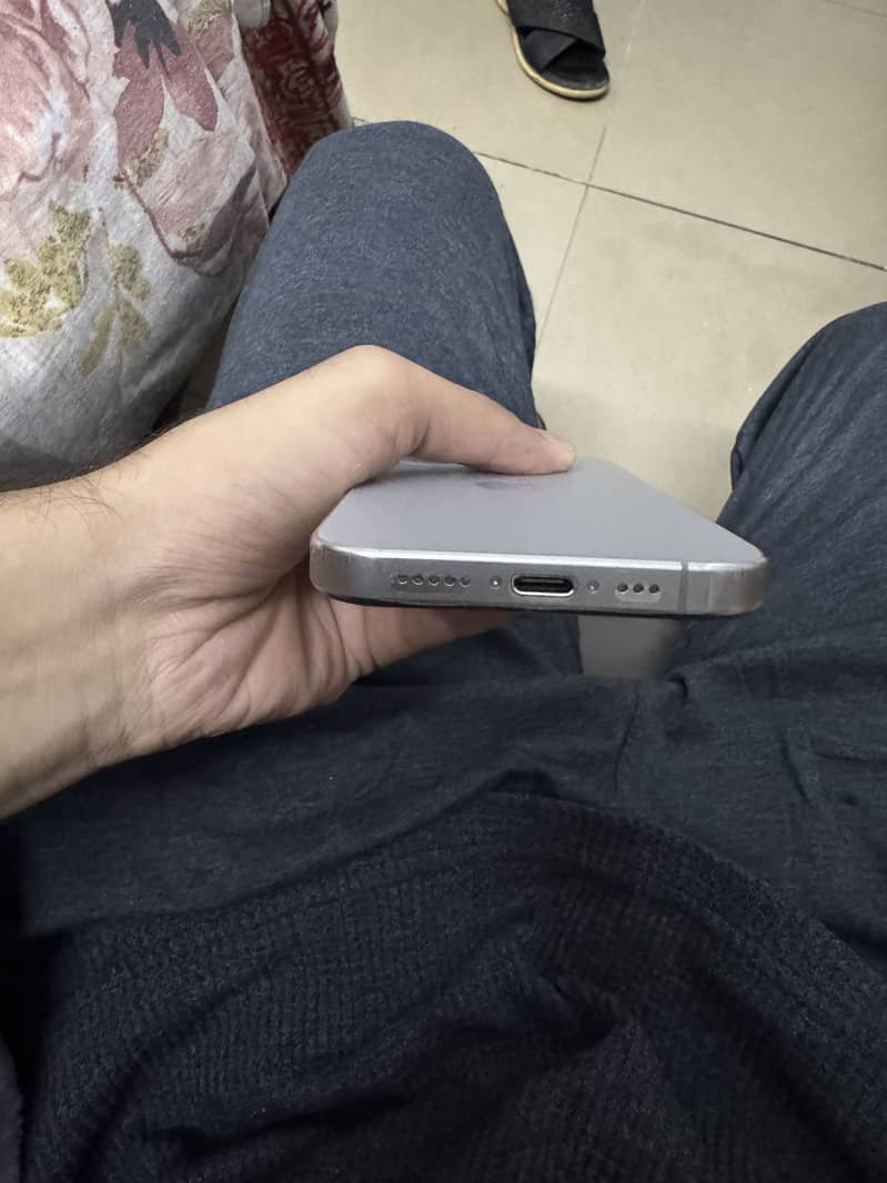 Iphone 15 pro 0