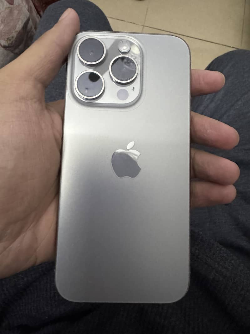 Iphone 15 pro 4