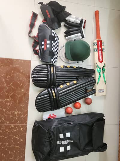 gray nicolls original complete kit from sialkot, used for 1 week only