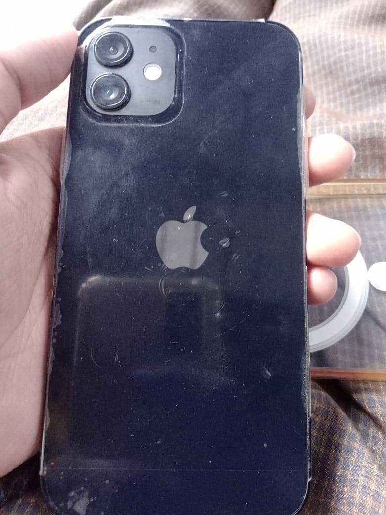 iPhone 12 4