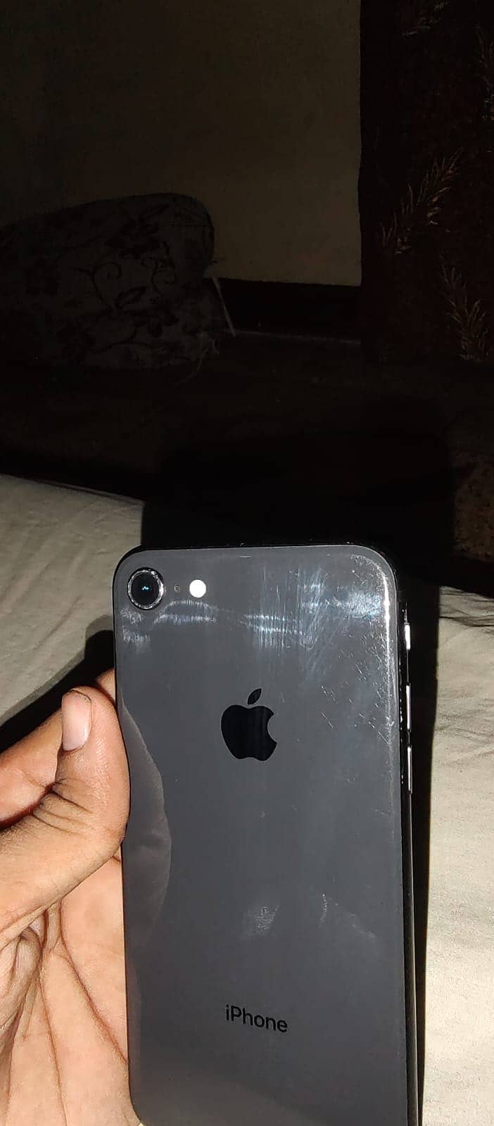 Apple iPhone 8 1