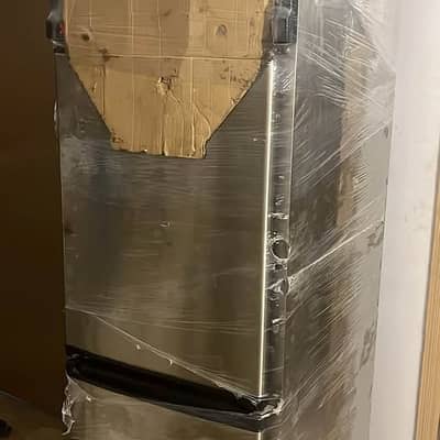 Commercial Grade Freezer for Sale | Temprature Adjustable | Imported