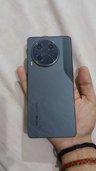 Tecno camon 30 12+12/265 gb