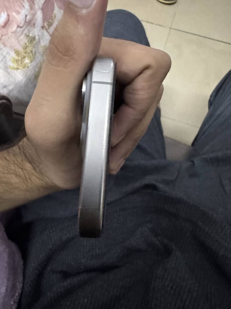 Iphone 15 pro 3
