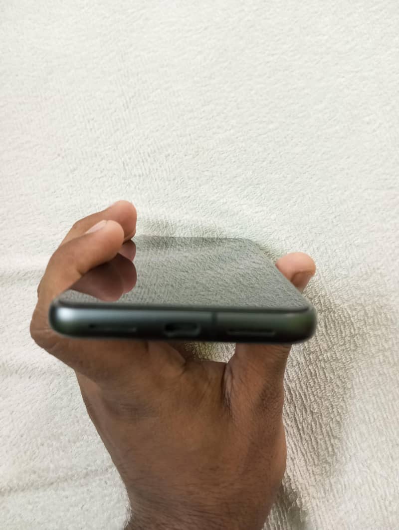 Google Pixel 8 2