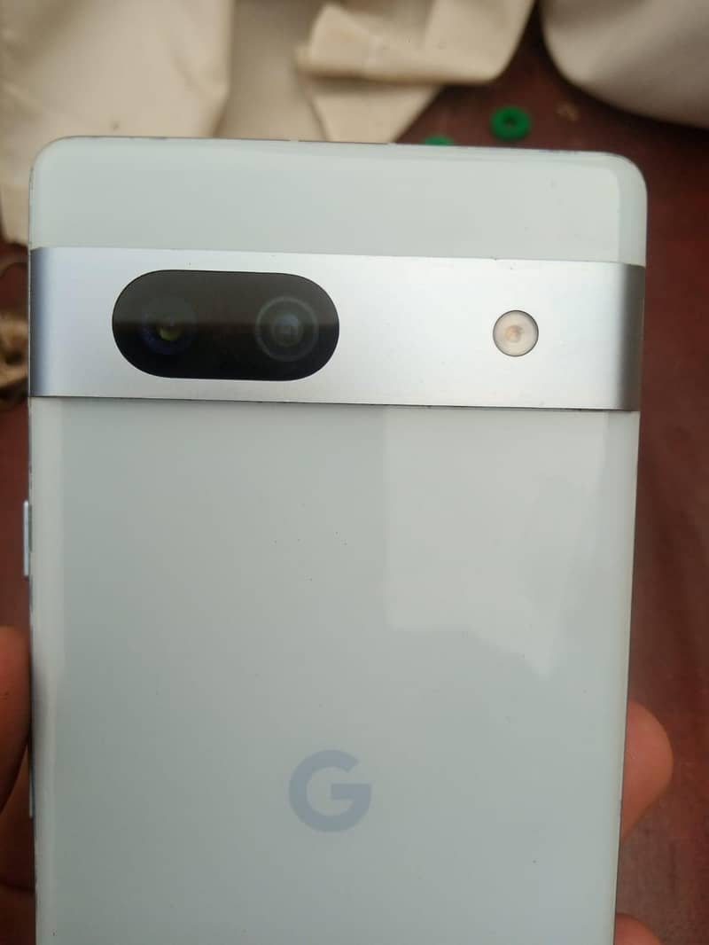 Google Pixel 7a 2