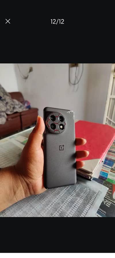 One Plus 11 5G 16/256 AIR TIGHT EXCHANGE POSSIBLE