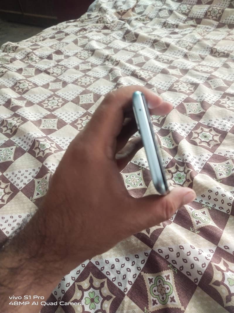 Oppo A76 6