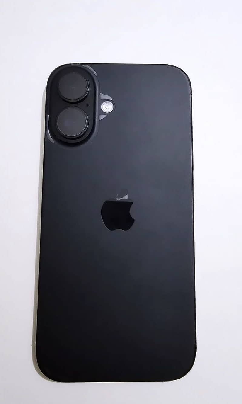 Apple iPhone 16 0