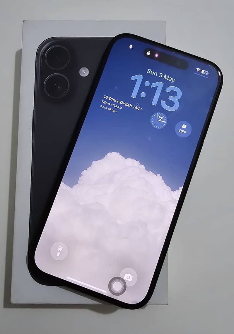 Apple iPhone 16 1