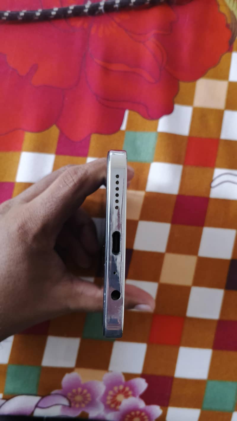Tecno CAMON 20 4