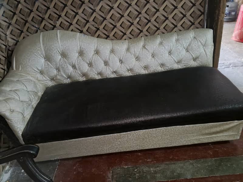 Sofa dewan 0