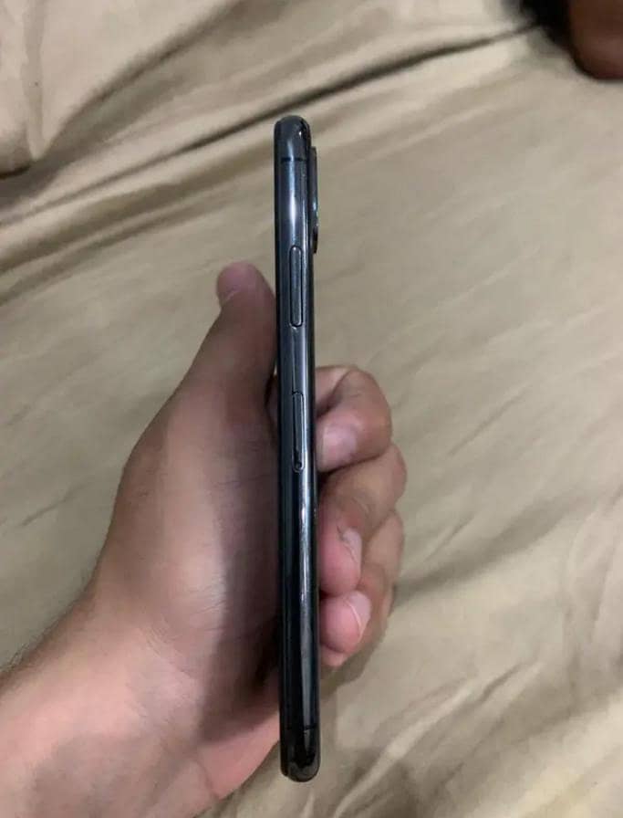 Apple iPhone X 1