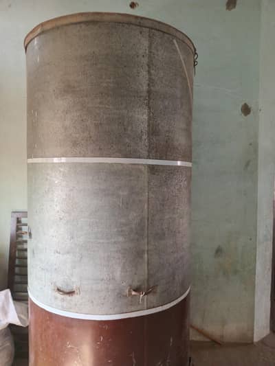 contact: 03017207230. . 30 mont storage capacity for gandum. .