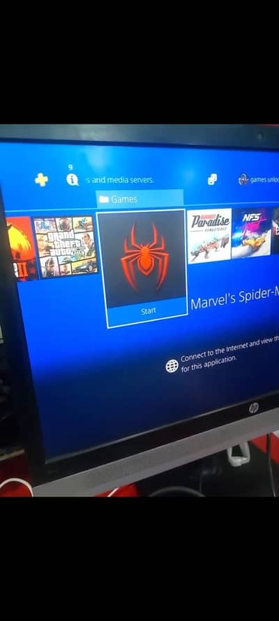 PS4 Slim 1TB+ 2 Controllers + Pre-installed Games | Excellent