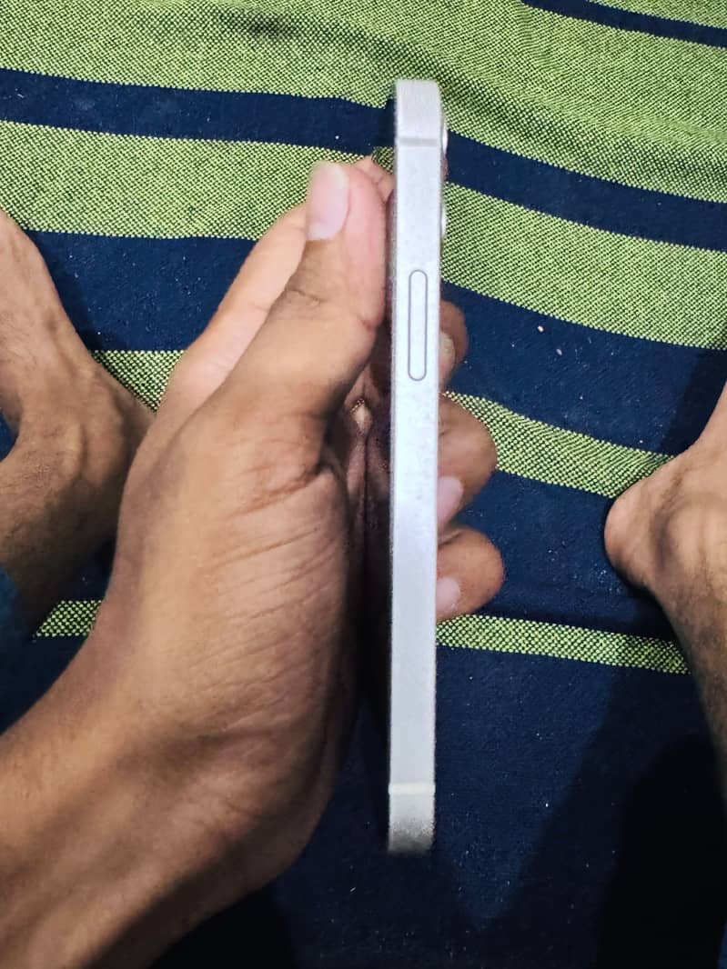 Apple iPhone 12 mini 3