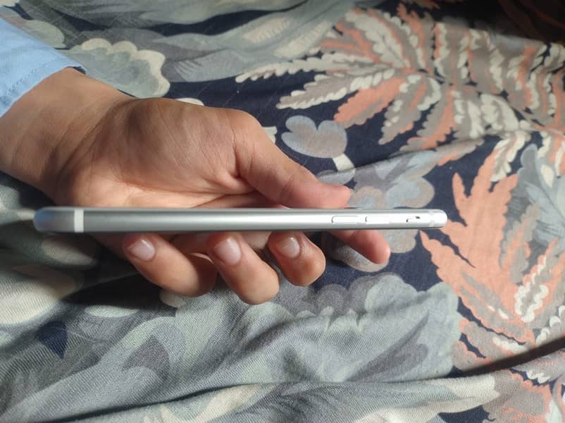 iPhone SE 2 2