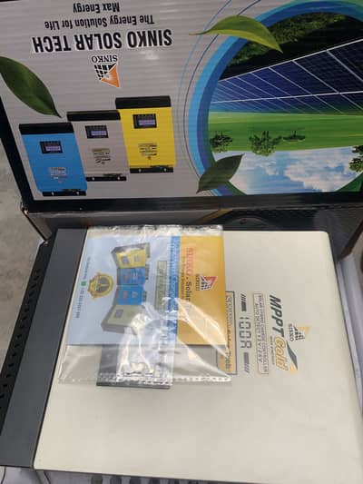 Sinko 100A Hybrid MPPT Solar Charge Controller 12V/24V