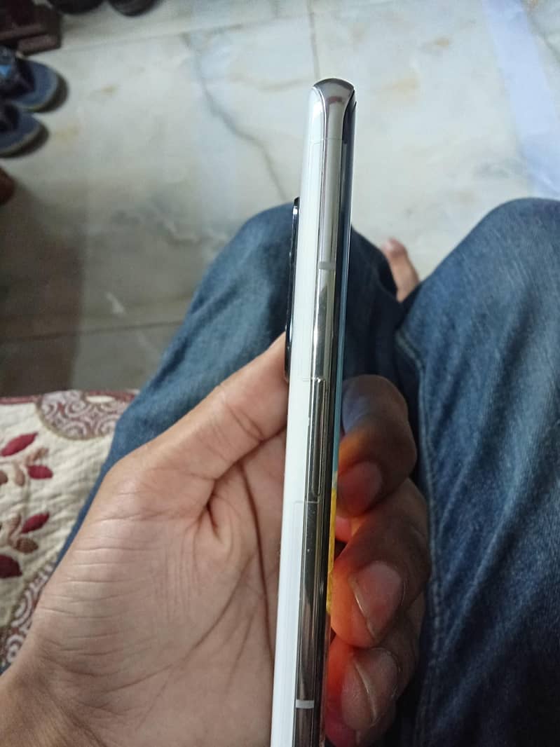 One Plus 10 Pro 8