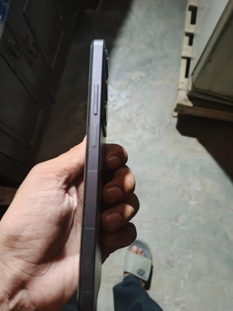 Realme C75 0