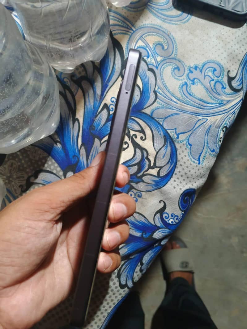 Realme C75 1