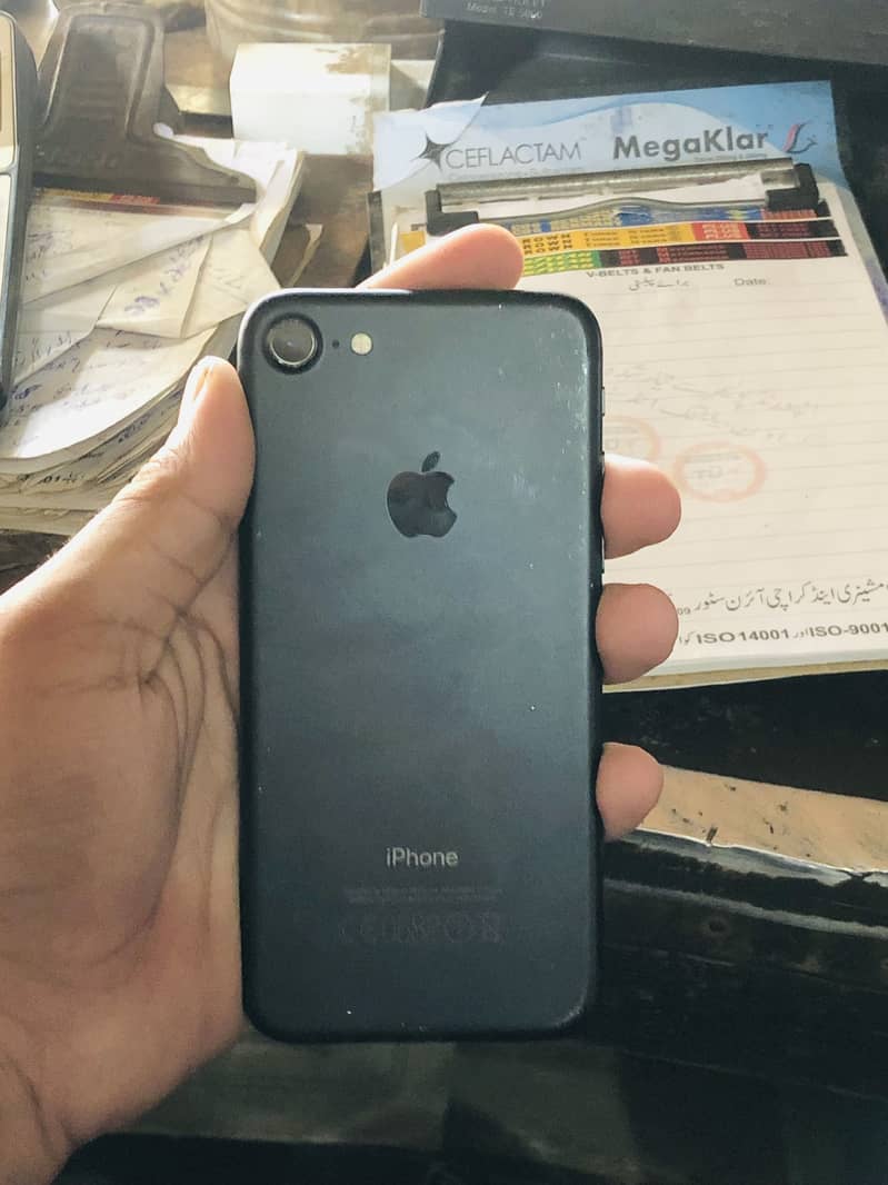 Apple iPhone 7 4