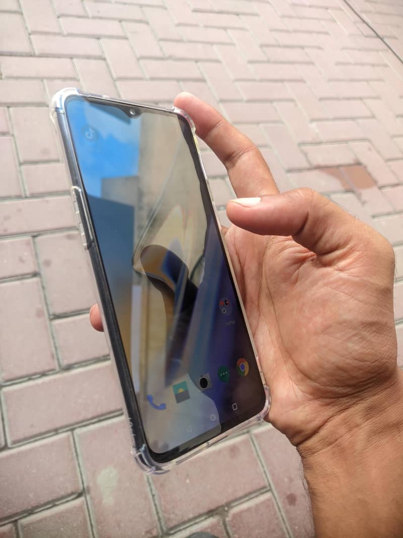 One Plus 6T 3