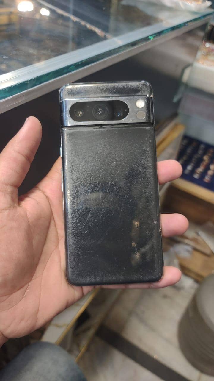 Google Pixel 8 Pro 1