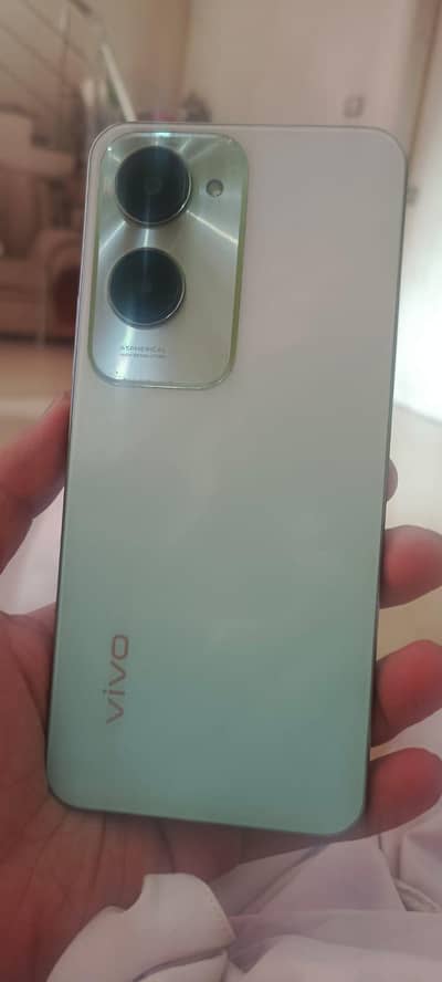 Vivo Y18