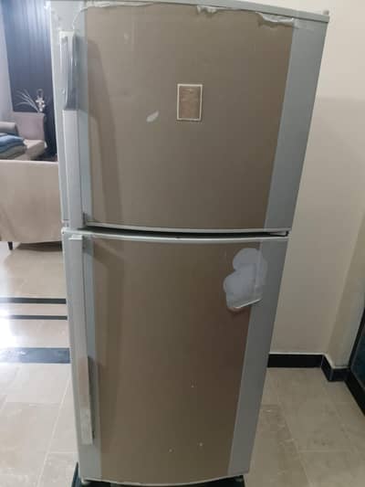 Dawlance Refrigerator – Well Maintained, Urgent Sale
