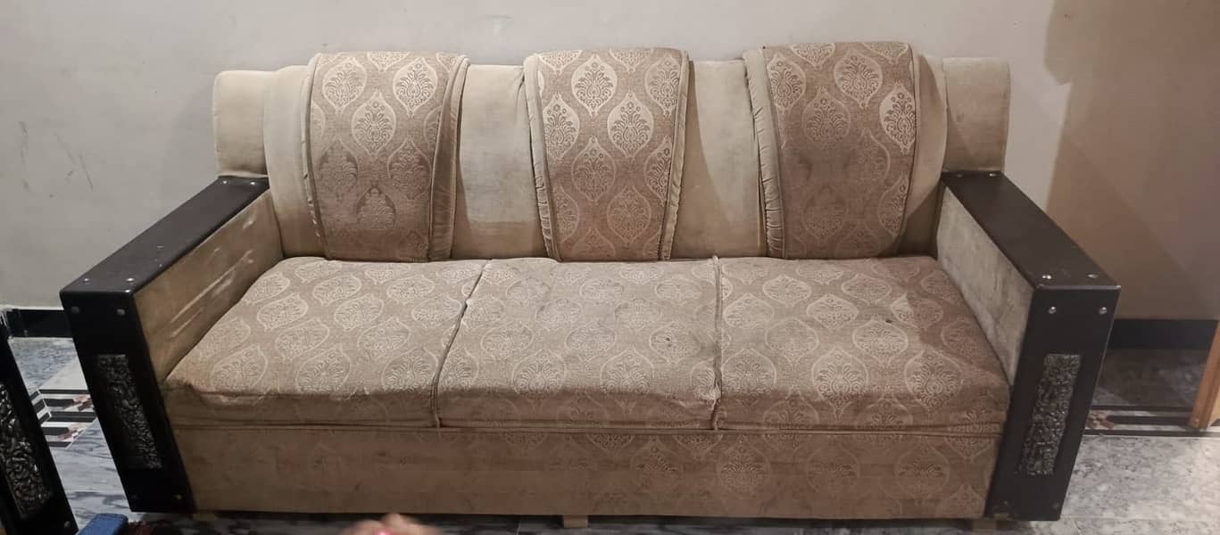 Bed , almari , sofa , dressing , 6