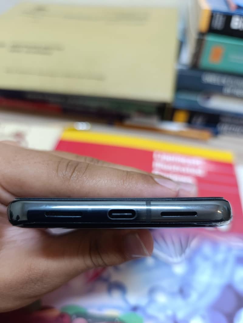 Google Pixel 8 Pro 6