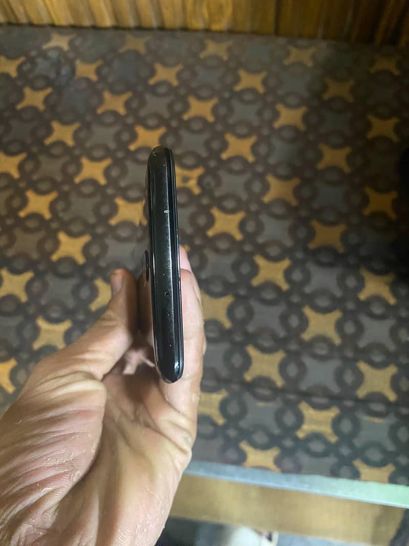 One Plus 6T 5