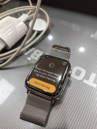 Apple Watch Series 6 44mm With Cable Charger