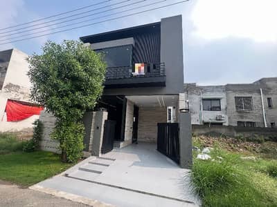5 Marla Brand New Super Luxury Ultra Modern Designer House For Sale In DHA Rahbar