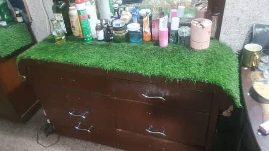dressing table