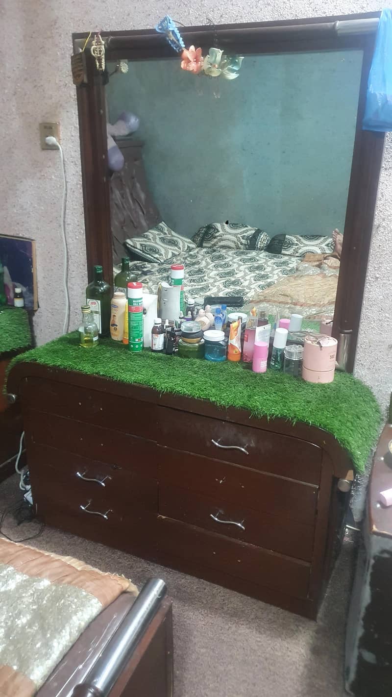 dressing table 2