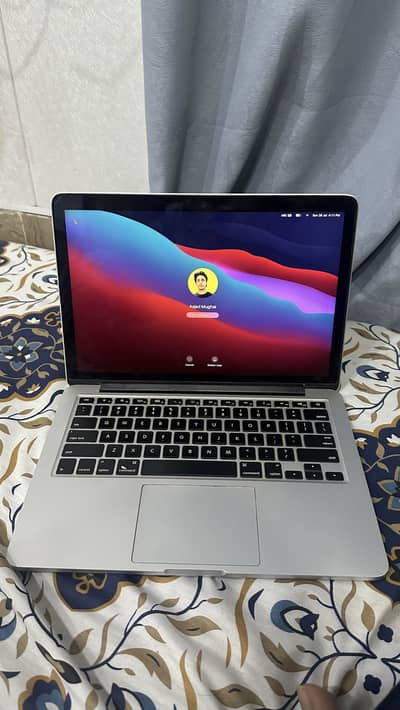 MacBook Pro 2015 13” Core i5 8GB 256GB SSD - Original Charger