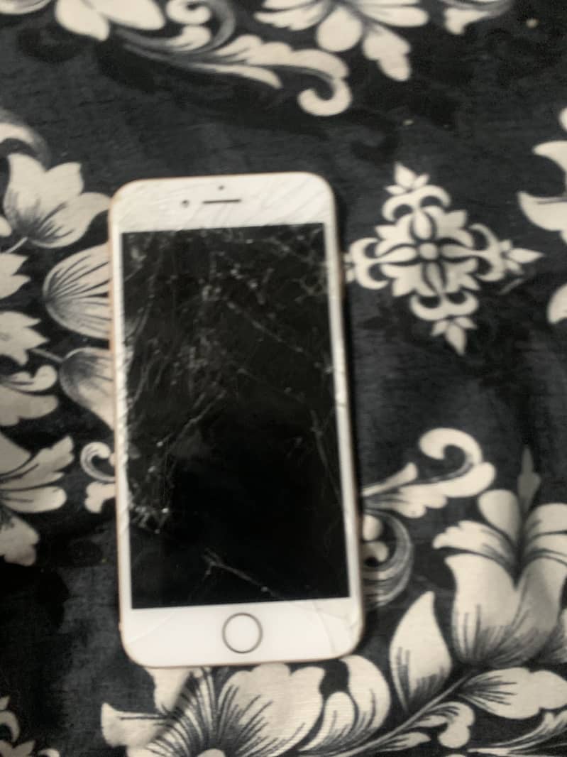 Apple iPhone 8 0