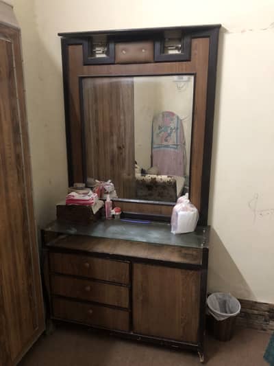 Bed Dressing Almari And Showcase
