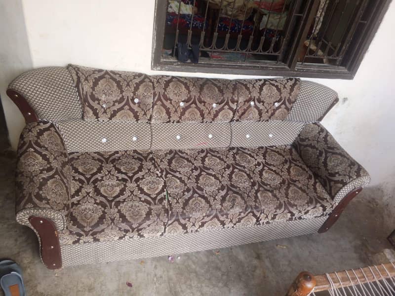 05 Seater Sofa 1