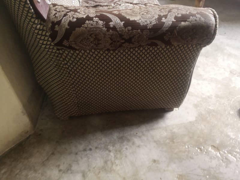 05 Seater Sofa 6