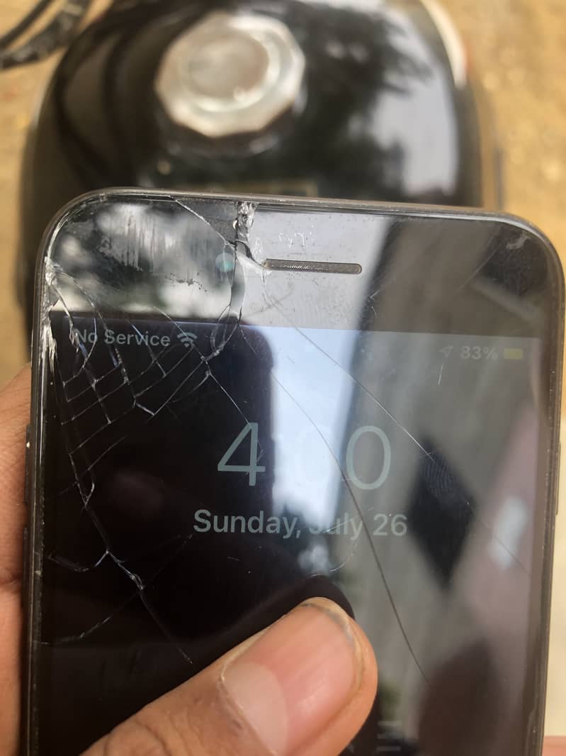 Apple iPhone 7 2