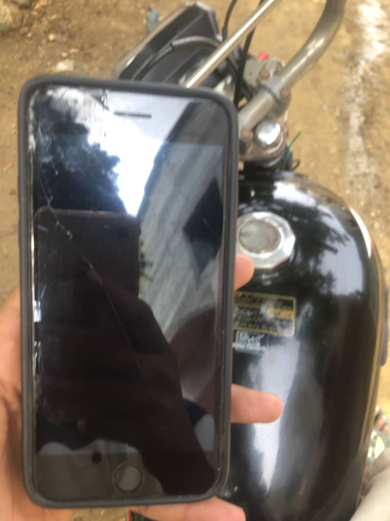 Apple iPhone 7 5