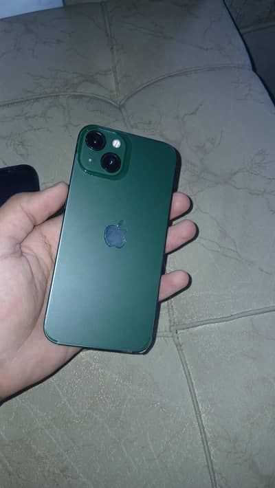 Apple iPhone 13