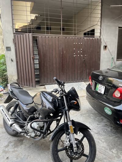 Yamaha YBR 125 Black Colour Self Start 2023 Model